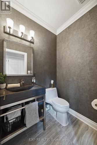 780 Foxcroft Blvd, Newmarket, ON - Indoor Photo Showing Bathroom