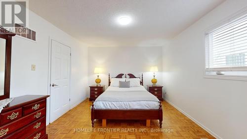 4203 Elora Dr, Mississauga, ON - Indoor Photo Showing Bedroom