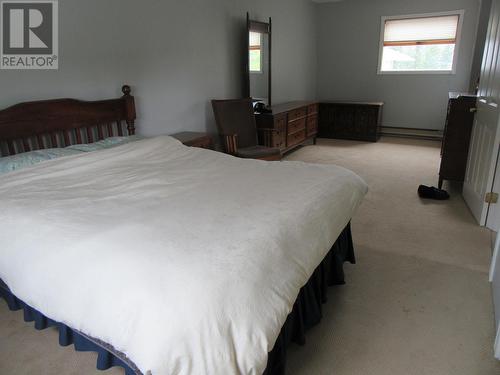 7525 Burgess Road, Deka Lake / Sulphurous / Hathaway Lakes, BC - Indoor Photo Showing Bedroom