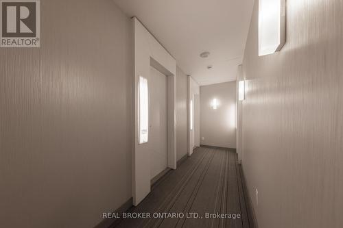 #1209 -12 York St, Toronto, ON - Indoor Photo Showing Other Room