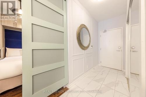 #1209 -12 York St, Toronto, ON - Indoor Photo Showing Other Room