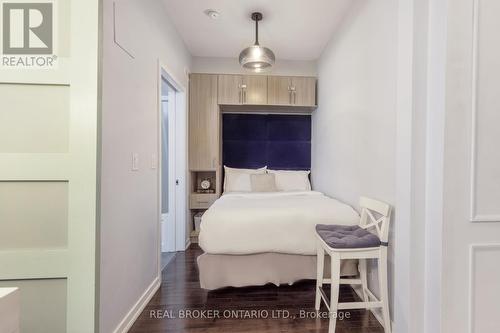 1209 - 12 York Street, Toronto, ON - Indoor Photo Showing Bedroom