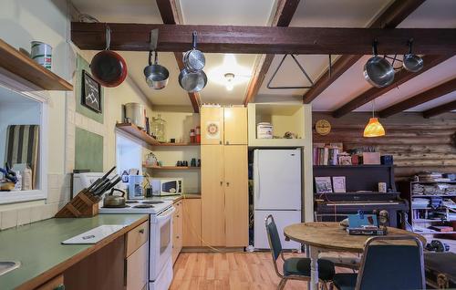 508 Rose Road, Salmo, BC - Indoor Photo Showing Kitchen