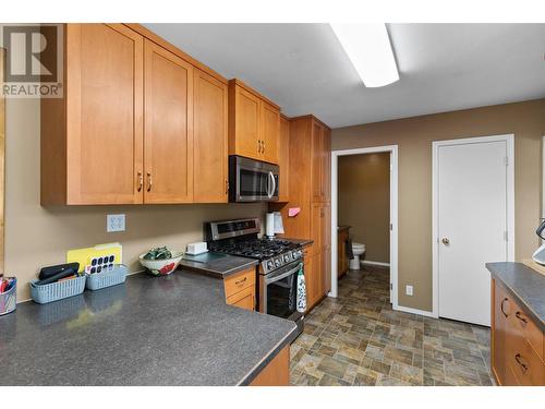 270 Ponto Road, Kelowna, BC - Indoor Photo Showing Kitchen