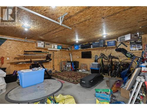 270 Ponto Road, Kelowna, BC - Indoor Photo Showing Garage