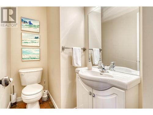 461 Alexander Avenue Unit# 102, Penticton, BC - Indoor Photo Showing Bathroom