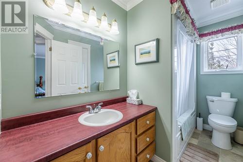 33 Winslow Street, St. John'S, NL - Indoor Photo Showing Bathroom