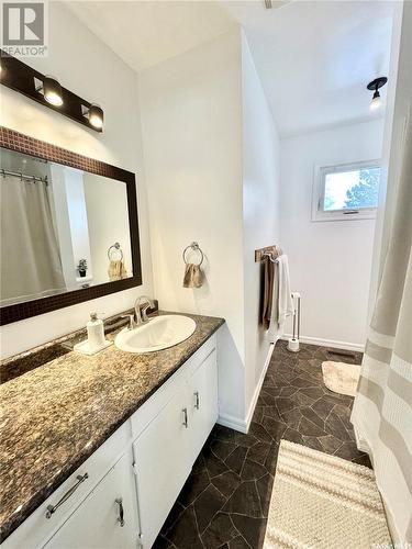 1462 Sibbald Crescent, Prince Albert, SK - Indoor Photo Showing Bathroom