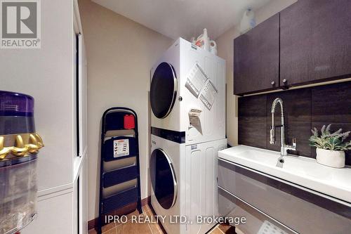 80 Oakhaven Place, Hamilton, ON - Indoor Photo Showing Laundry Room