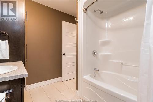 262 Hillsborough Rd, Riverview, NB - Indoor Photo Showing Bathroom