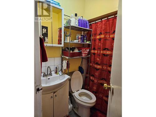 4922 50 Avenue, Pouce Coupe, BC - Indoor Photo Showing Bathroom