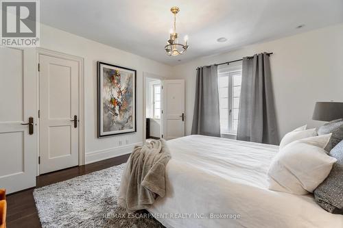 1476 Carmen Drive, Mississauga, ON - Indoor Photo Showing Bedroom