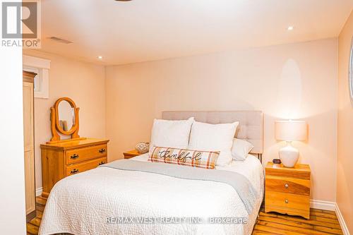 48 Watson Cres, Brampton, ON - Indoor Photo Showing Bedroom