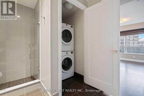 #2507 -2 Anndale Dr, Toronto, ON - Indoor Photo Showing Laundry Room
