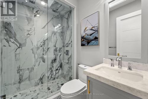 172 Maplehurst Ave, Toronto, ON - Indoor Photo Showing Bathroom