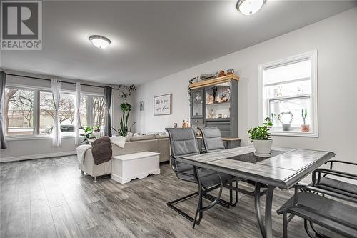 35 Bennett Street, Pembroke, ON - Indoor Photo Showing Living Room