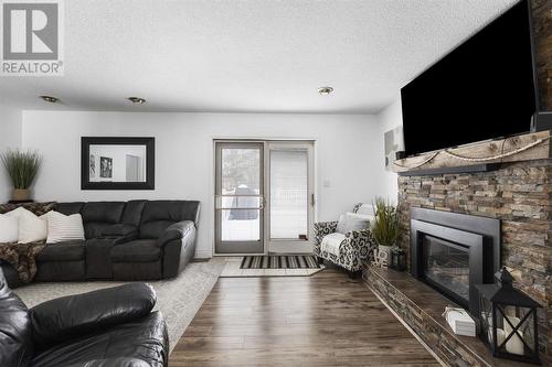 124 Palomino Dr, Sault Ste. Marie, ON - Indoor Photo Showing Living Room With Fireplace
