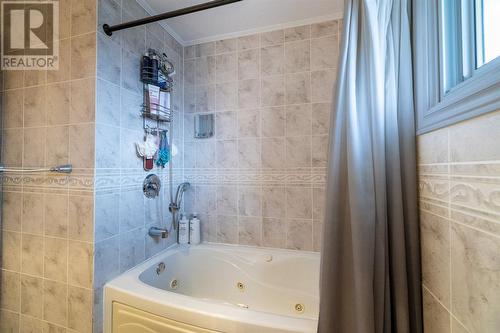 18 Durco Avenue, Sarnia, ON - Indoor Photo Showing Bathroom