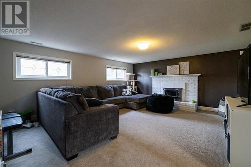 18 Durco Avenue, Sarnia, ON - Indoor Photo Showing Living Room With Fireplace