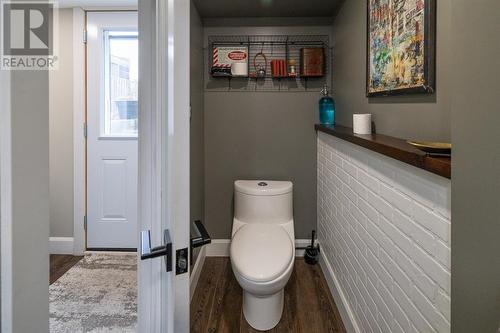 18 Durco Avenue, Sarnia, ON - Indoor Photo Showing Bathroom