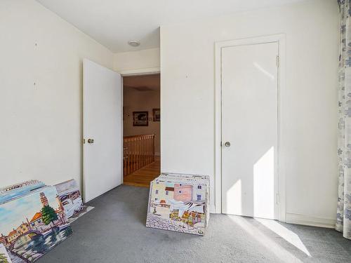 Bedroom - 452 Av. Lockhart, Mont-Royal, QC - Indoor Photo Showing Other Room