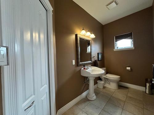 2180 Brycen Place, Grand Forks, BC - Indoor Photo Showing Bathroom