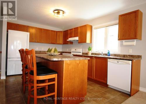 2 Lawson Avenue, Kawartha Lakes, ON - Indoor Photo Showing Kitchen