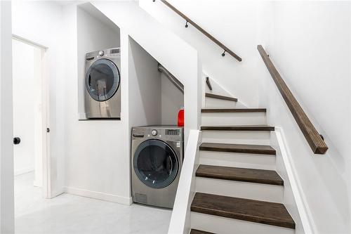 127 Freelton Road, Flamborough, ON - Indoor Photo Showing Laundry Room
