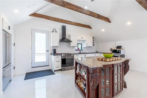 127 Freelton Road, Flamborough, ON - Indoor Photo Showing Kitchen With Upgraded Kitchen