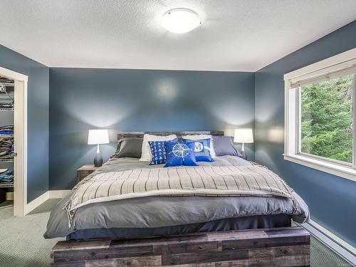 1678 Meadowood Way, Qualicum Beach, BC - Indoor Photo Showing Bedroom