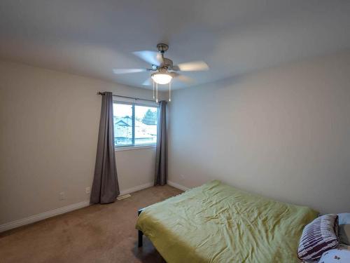 7-148 Roy Avenue, Penticton, BC - Indoor Photo Showing Bedroom