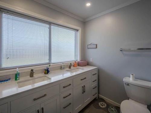 7-148 Roy Avenue, Penticton, BC - Indoor Photo Showing Bathroom