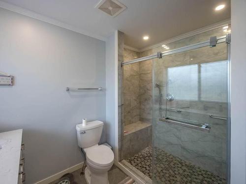 7-148 Roy Avenue, Penticton, BC - Indoor Photo Showing Bathroom