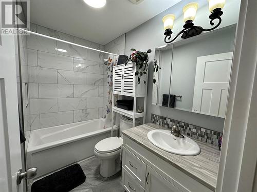 1104 104 Avenue, Dawson Creek, BC - Indoor Photo Showing Bathroom