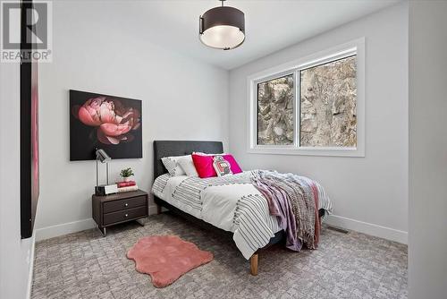 1165 Lone Pine Drive, Kelowna, BC - Indoor Photo Showing Bedroom