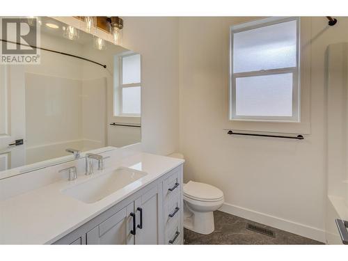 2470 Fox Glen Way Lot# 3, Blind Bay, BC - Indoor Photo Showing Bathroom