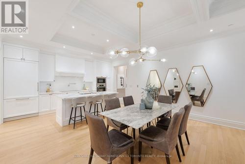 #4002 -311 Bay St, Toronto, ON - Indoor Photo Showing Dining Room