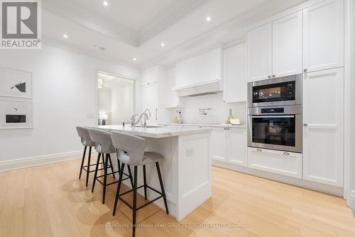 #4002 -311 Bay St, Toronto, ON - Indoor Photo Showing Kitchen