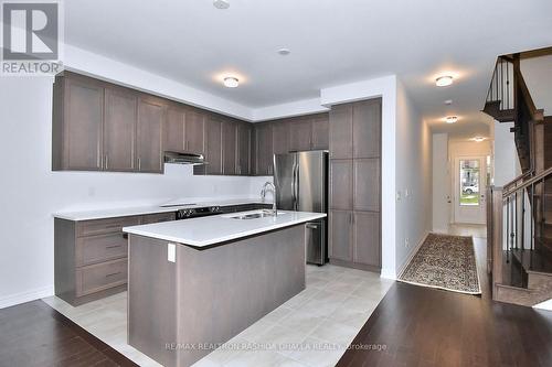 61 Seedling Cres, Whitchurch-Stouffville, ON - Indoor Photo Showing Kitchen