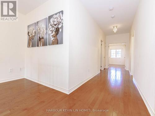 98 Fitzmaurice Dr, Vaughan, ON - Indoor Photo Showing Other Room