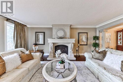 1246 Crawford Crt, Oakville, ON - Indoor Photo Showing Living Room With Fireplace