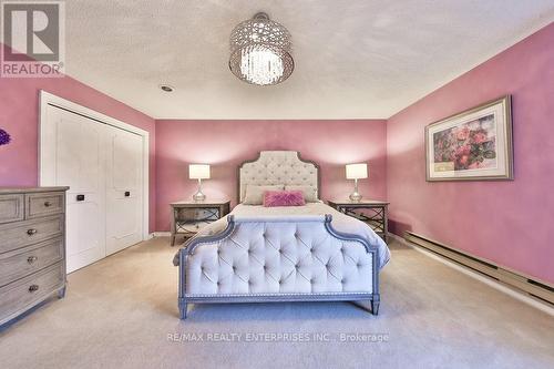 1246 Crawford Court, Oakville, ON - Indoor Photo Showing Bedroom