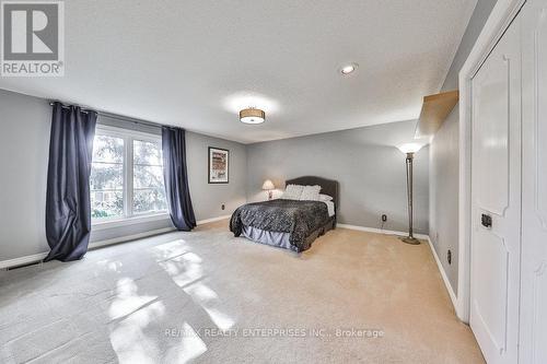 1246 Crawford Court, Oakville, ON - Indoor Photo Showing Bedroom