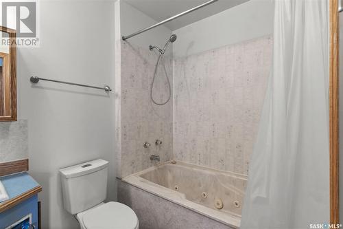 108 George Street, Radisson, SK - Indoor Photo Showing Bathroom