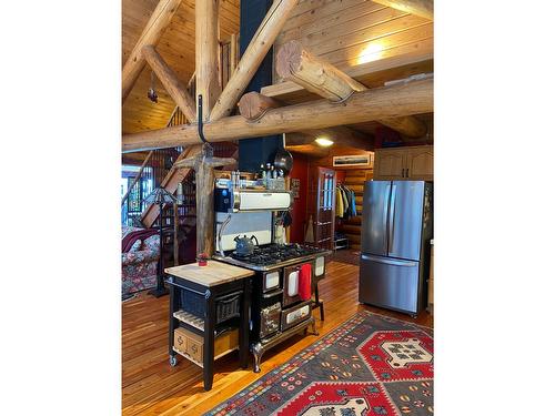 2075 Kirkup Avenue, Rossland, BC - Indoor Photo Showing Other Room