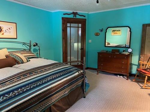 2075 Kirkup Avenue, Rossland, BC - Indoor Photo Showing Bedroom