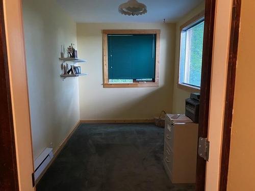 2075 Kirkup Avenue, Rossland, BC - Indoor Photo Showing Other Room
