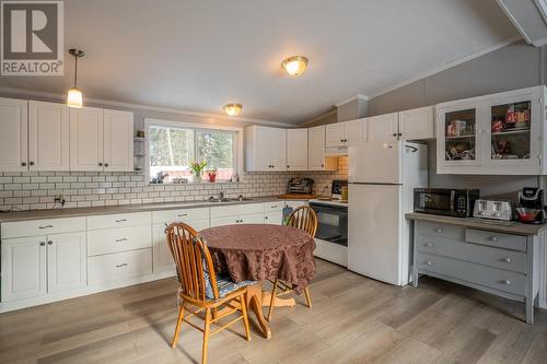 4712 Rudosky Road, Forest Grove, BC - Indoor Photo Showing Kitchen With Double Sink