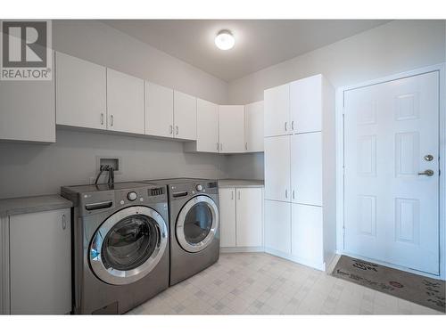 16850 Commonage Road, Lake Country, BC - Indoor Photo Showing Laundry Room