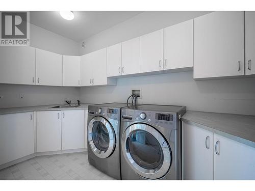 16850 Commonage Road, Lake Country, BC - Indoor Photo Showing Laundry Room